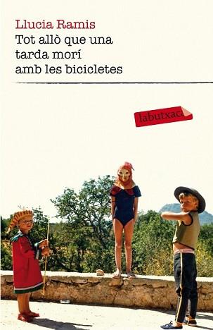 TOT ALLÒ QUE UNA TARDA MORÍ AMB LES BICICLETES | 9788499308197 | RAMIS, LLUCIA | Llibreria L'Illa - Llibreria Online de Mollet - Comprar llibres online