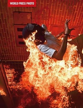 WORLD PRESS PHOTO 18 | 9788417056155 | WORLD PRESS PHOTO | Llibreria L'Illa - Llibreria Online de Mollet - Comprar llibres online