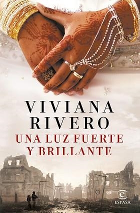 LUZ FUERTE Y BRILLANTE, UNA | 9788467065824 | RIVERO, VIVIANA | Llibreria L'Illa - Llibreria Online de Mollet - Comprar llibres online
