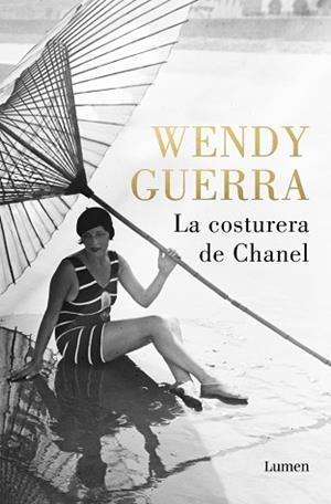 COSTURERA DE CHANEL, LA | 9788426431868 | GUERRA, WENDY | Llibreria L'Illa - Llibreria Online de Mollet - Comprar llibres online